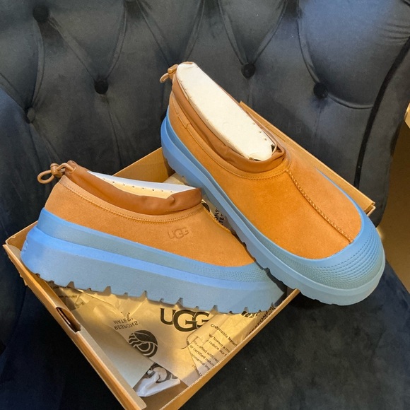 UGG Tasman Weather Hybrid Slipper - Brand New in Box! Giftable - Picture 3 of 6